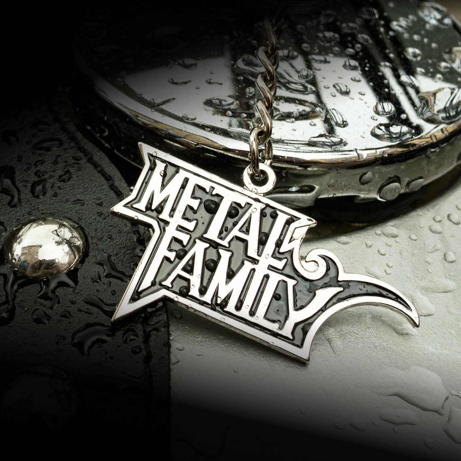 Брелок "Metal Family"